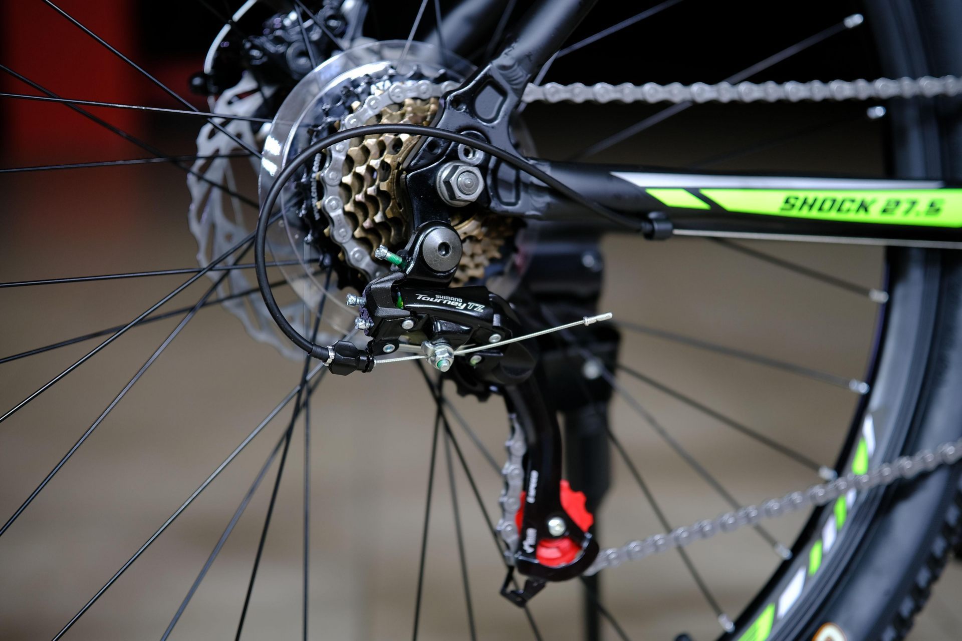 Задний переключатель Shimano Tourney TZ-500 оригинал  HOKE Shock 27,5 MD матовый чёрный-зелёный 17