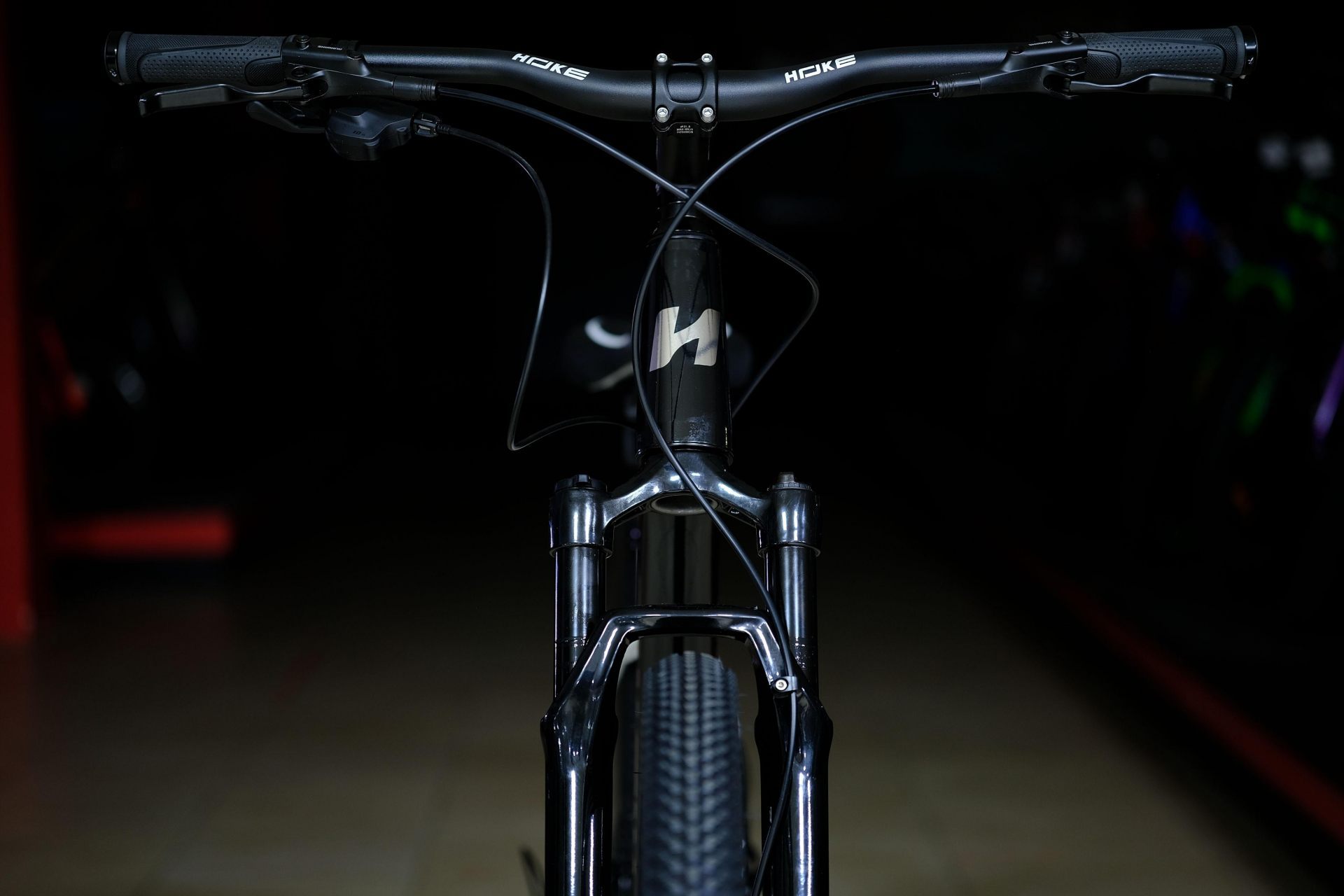 Вилка амортизационная GTMRK 362 MLO алюминиевая HOKE 7 Way 29 HD матовый чёрный 19